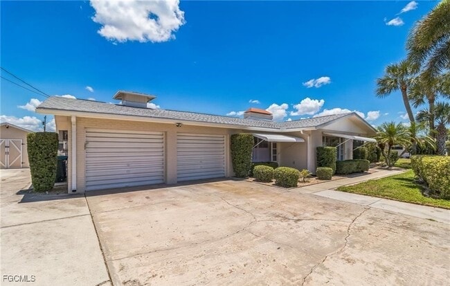 property at 4330 S Canal Cir