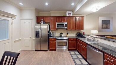1000 Spring Loop in College Station, TX - Building Photo - Building Photo