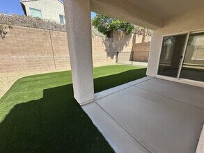 2664 Strichen Ave in Henderson, NV - Building Photo - Building Photo
