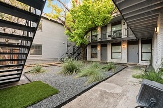 Dream Montrose in Houston, TX - Building Photo - Building Photo