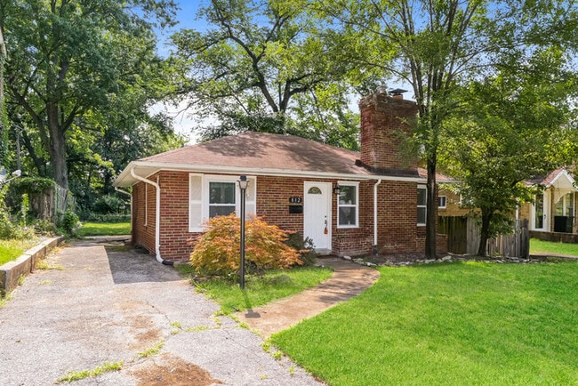 812 N Rock Hill Rd in Rock Hill, MO - Building Photo - Building Photo