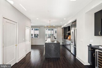 670 N 13th St in Philadelphia, PA - Building Photo - Building Photo