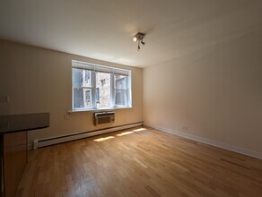 630 W Wrightwood Ave, Unit #625-211 in Chicago, IL - Building Photo - Building Photo