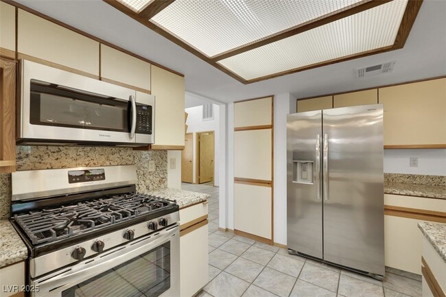 property at 5240 Las Cruces Dr