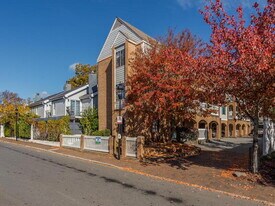 406 W 9th St in Charlotte, NC - Building Photo