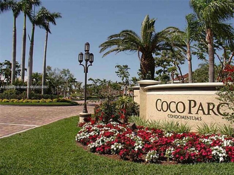 651 Lyons Rd, Unit 10201 in Coconut Creek, FL - Building Photo