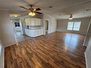 35108 Forest Lake Rd in Leesburg, FL - Foto de edificio - Building Photo