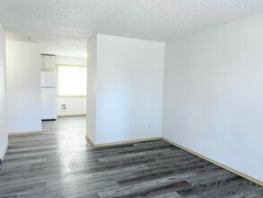 14702 Washington Ave SW in Lakewood, WA - Building Photo - Building Photo