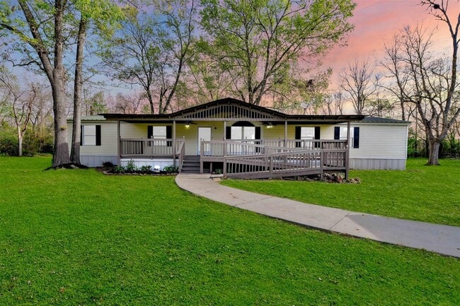 property at 613 River Rd