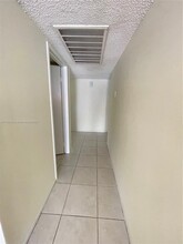 8423 Coral Lake Way, Unit 8423 in Coral Springs, FL - Building Photo - Building Photo