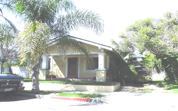 1239-1247 E Florida St in Long Beach, CA - Building Photo - Building Photo