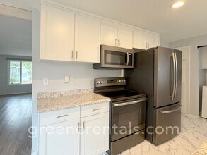 923 S 5th Ave SW in Tumwater, WA - Building Photo - Building Photo