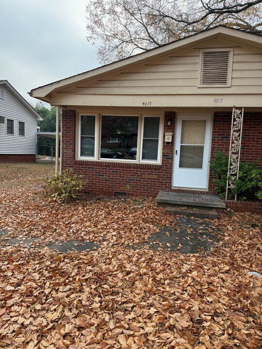 4017 Carlyle Dr in Charlotte, NC - Building Photo