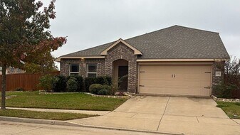 2101 Long Forest Rd in Heartland, TX - Building Photo