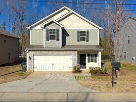 7703 E Lane Dr in Charlotte, NC - Building Photo