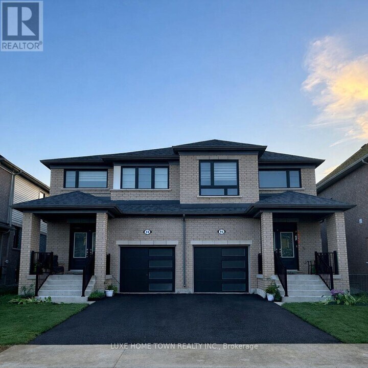 86 Gauley Dr in Centre Wellington, ON - Building Photo