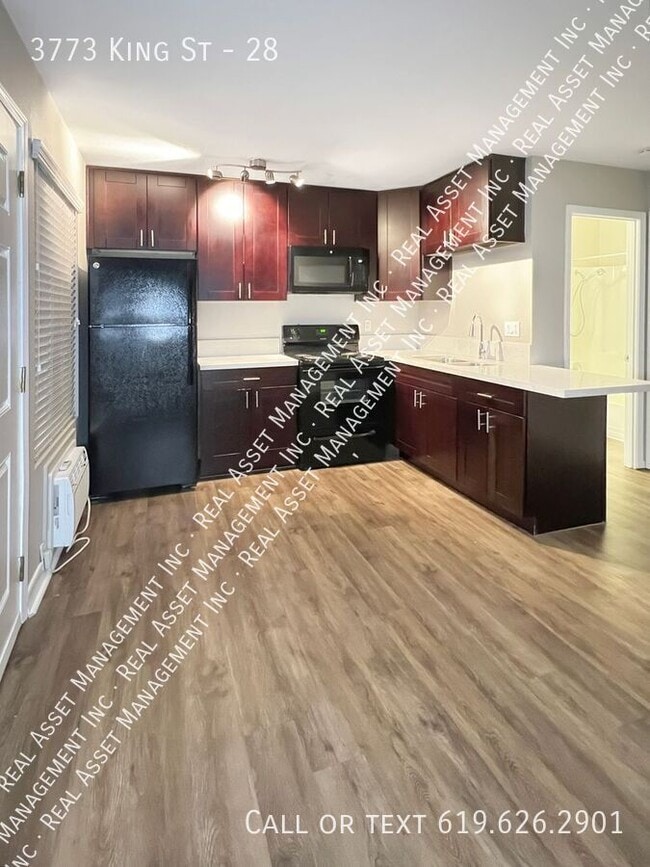 3773 King St in La Mesa, CA - Building Photo - Building Photo