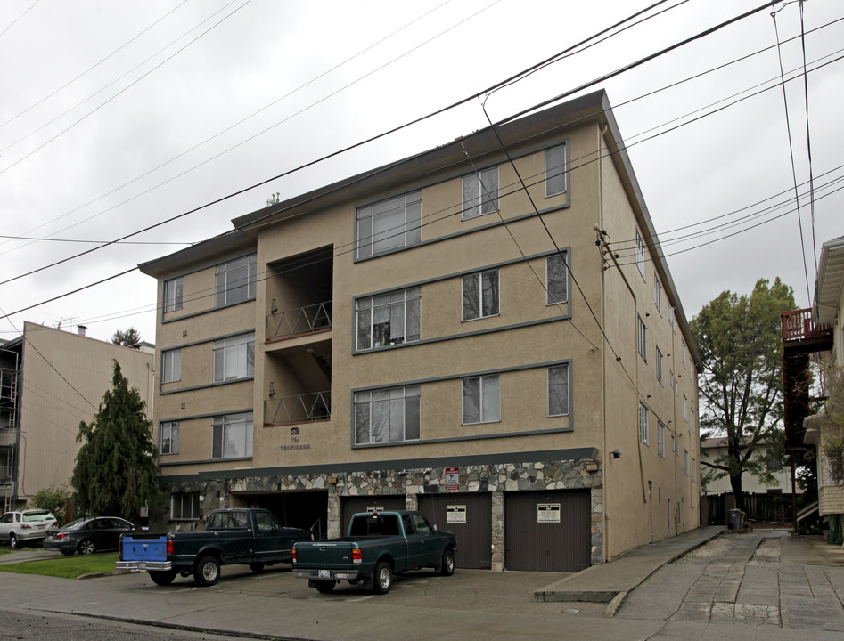 The Tropicana in Oakland, CA - Building Photo