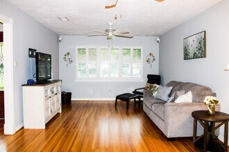 8910 Greiner Dr in Houston, TX - Building Photo - Building Photo