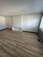 2120 E McAndrews Rd in Medford, OR - Building Photo - Building Photo