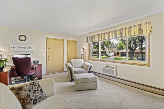 Grange/Allison Apartments in Cudahy, WI - Building Photo - Building Photo