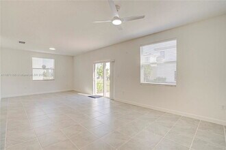 2671 SE 24th Dr in Homestead, FL - Building Photo - Building Photo