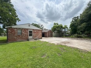 4961 Oaklon Ave in Baton Rouge, LA - Building Photo - Building Photo