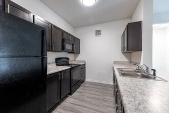 Sansom Bluff in Fort Worth, TX - Building Photo - Building Photo