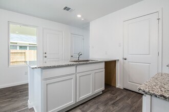 11982 Midas Ln in Willis, TX - Building Photo - Building Photo