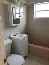 1531 NW 134th St in Miami, FL - Building Photo - Building Photo