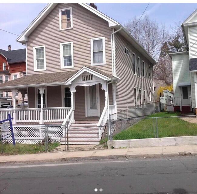 91 Wolcott St Apartments and Nearby Waterbury Apartments For Rent