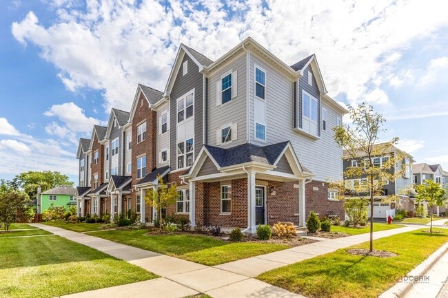 property at 157 Yorktown Ct