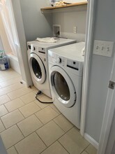 69 Fairfield St, Unit 1 in Manchester, CT - Foto de edificio - Building Photo