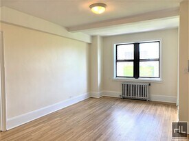 AMSTERDAM AVENUE, Unit 9G in New York, NY - Building Photo