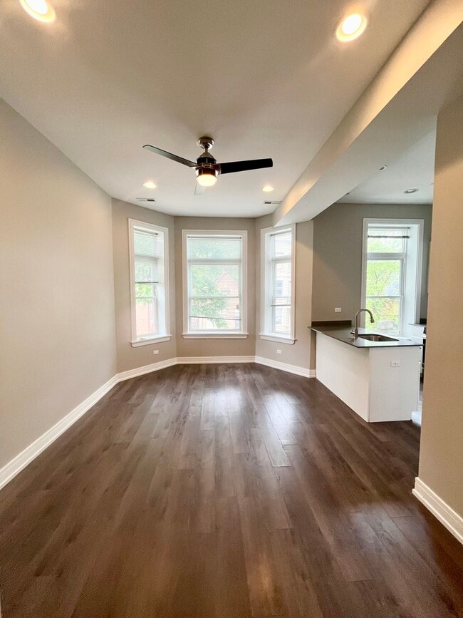 1411 N Fairfield Ave in Chicago, IL - Building Photo - Building Photo