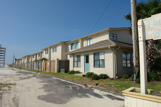 Navarre Sugar Beach in Navarre, FL - Building Photo - Building Photo