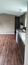 135 SE Guinevere Ct in Lake City, FL - Building Photo - Building Photo