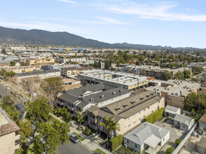 280 West Tujunga in Burbank, CA - Foto de edificio - Building Photo