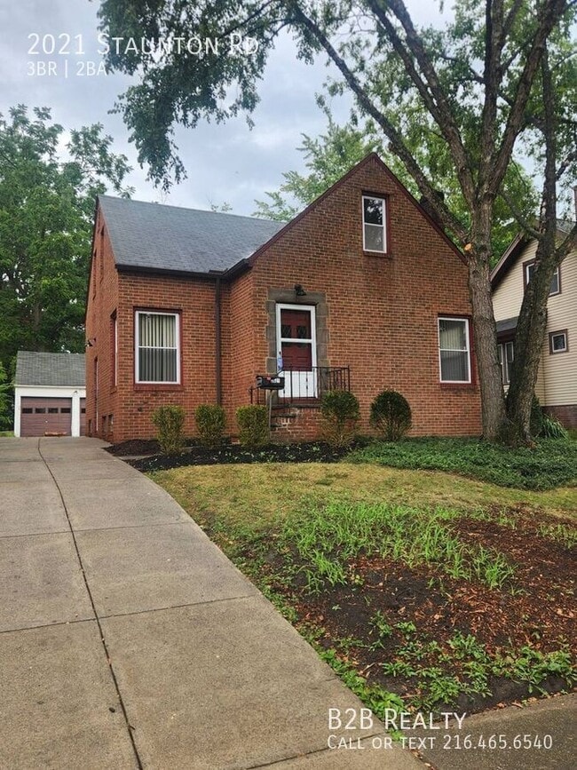 2021 Staunton Rd in Cleveland Heights, OH - Building Photo - Building Photo