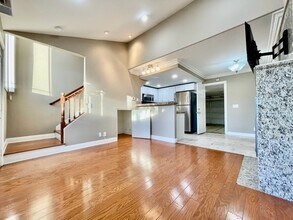 1798 Pomona Ave in Costa Mesa, CA - Foto de edificio - Building Photo