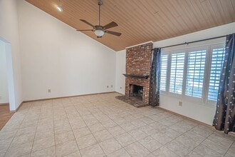 25173 Markel Dr in Santa Clarita, CA - Building Photo - Building Photo