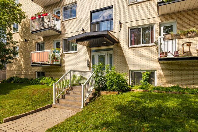 3005 Saint-Joseph Boul E