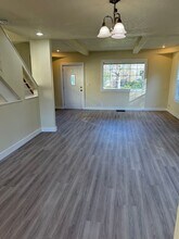 4922 N Amherst St in Portland, OR - Building Photo - Building Photo