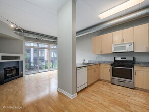 1155 W Madison St in Chicago, IL - Building Photo - Building Photo