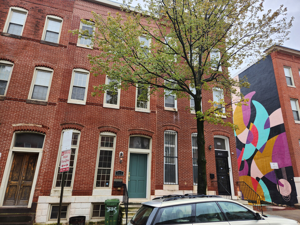 313 E Lafayette Ave in Baltimore, MD - Foto de edificio