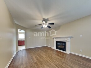 4624 Aylesbury Dr in Knoxville, TN - Foto de edificio - Building Photo