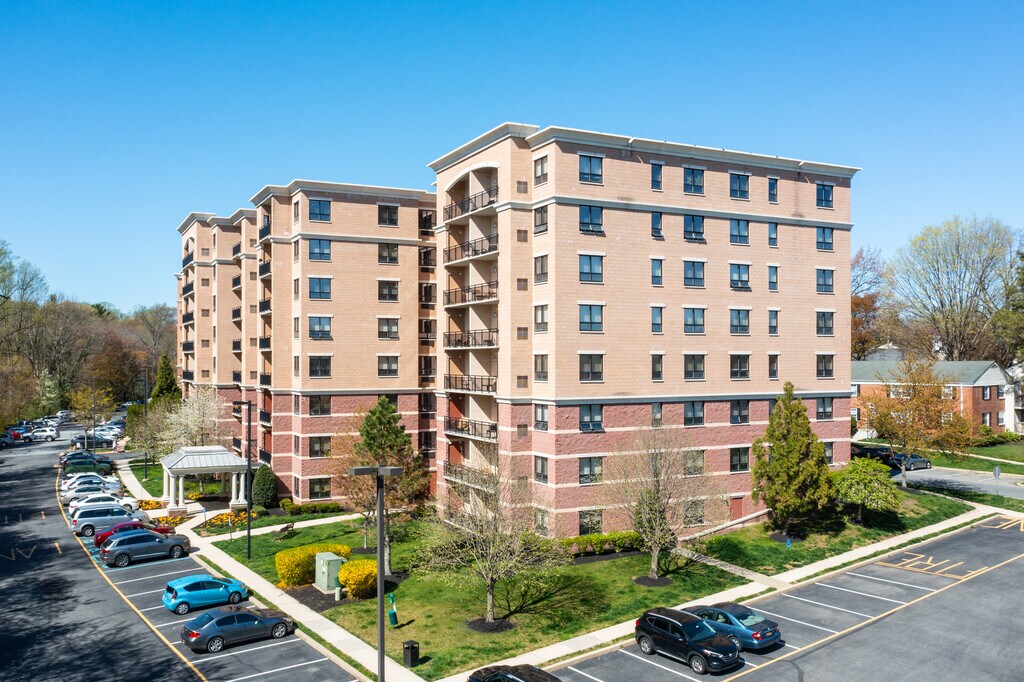 The Towers at Greenville Wilmington, DE Apartments