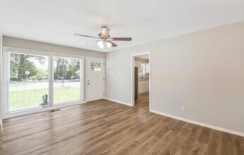 1841 Haines St in Charlotte, NC - Foto de edificio - Building Photo