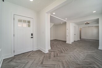 575 E Drayton St in Ferndale, MI - Foto de edificio - Building Photo
