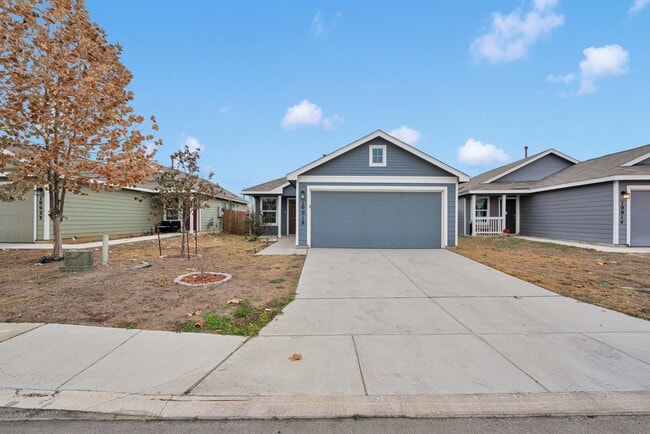10018 Braun Crst in San Antonio, TX - Building Photo - Building Photo